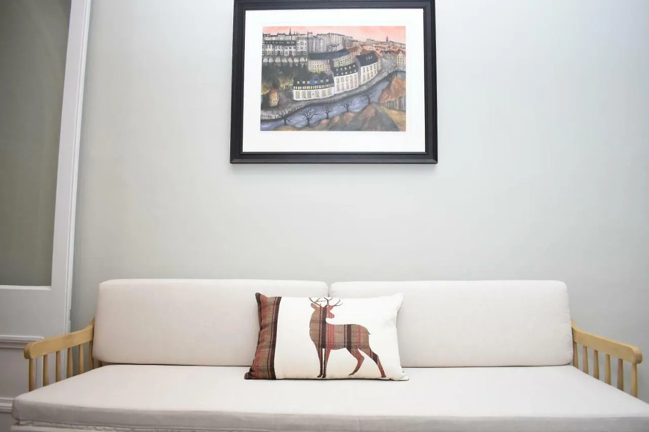אדינבורו High Street - Modern Scandi Design Apartment In The Heart Of The Old Town!