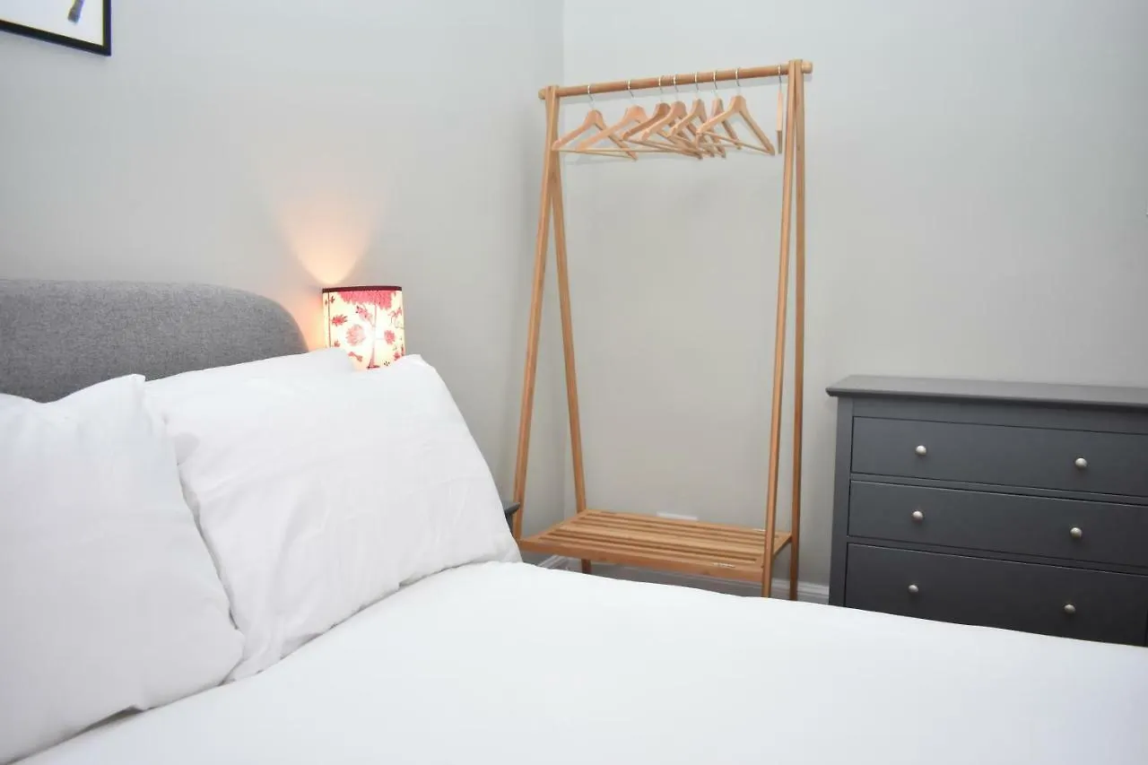 אדינבורו High Street - Modern Scandi Design Apartment In The Heart Of The Old Town!